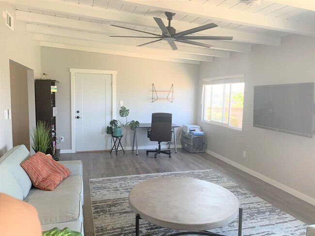 Foto del edificio - COMING SOON!! ***BEAUTIFUL 3 BEDROOM 2 BATH AVAILABLE IN SAN DIEGO***