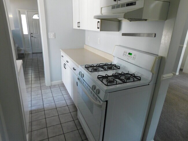 Foto del edificio - Spacious Colonial Walking Distance to Downtown Royal Oak