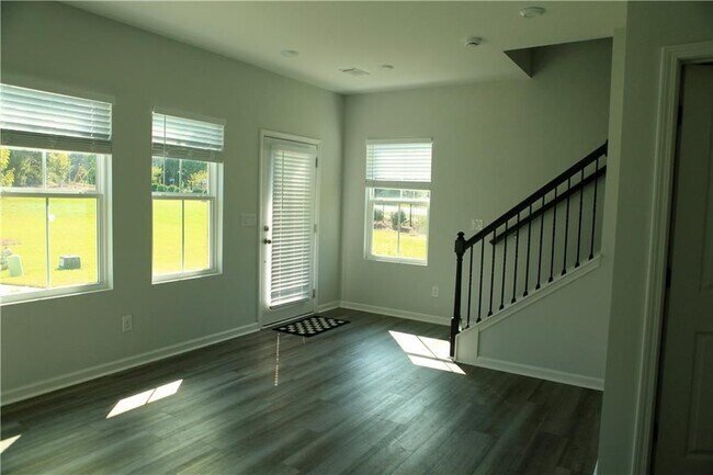 Foto del edificio - 2200 Whistler Wy NE