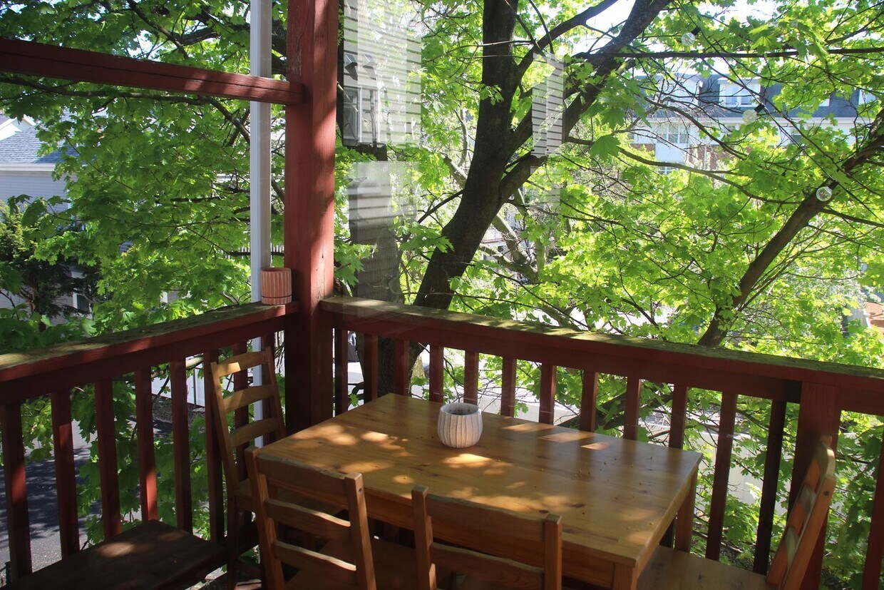 Primary Photo - 292 Summit Ave