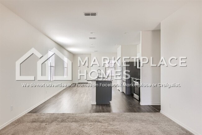 Foto del edificio - 19536 W Badgett Ln