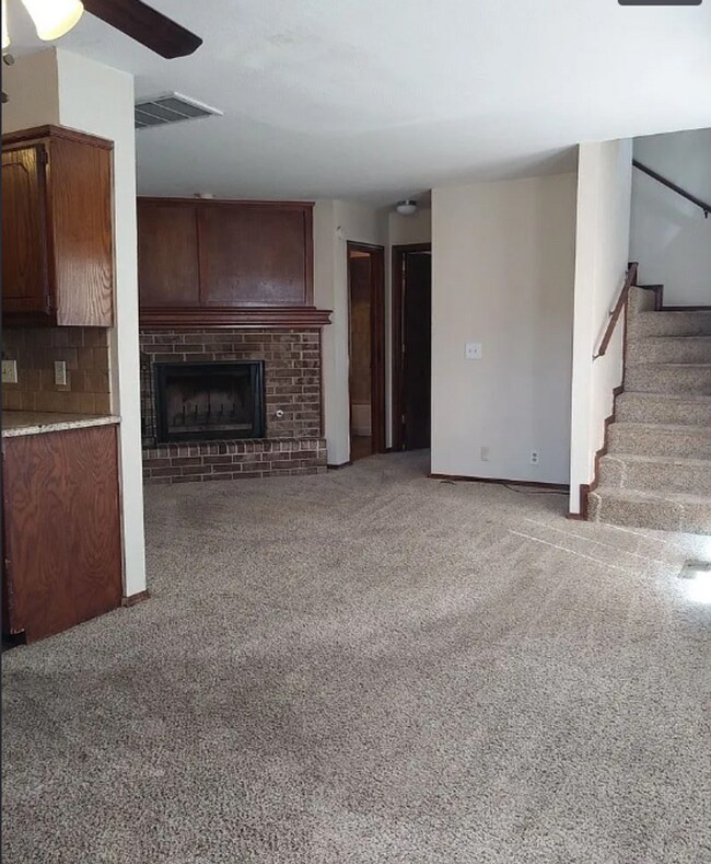 Foto del edificio - Spacious two bedroom in West Norman