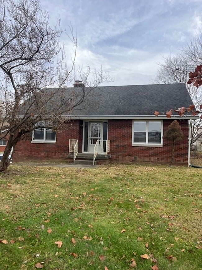 Building Photo - 4790 E State Rd 45