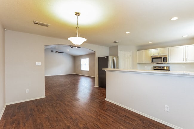 Building Photo - 5005 Whisper Cove