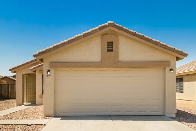 Building Photo - 977 E Graham Ln