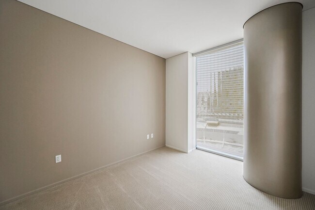 Building Photo - 1 bedroom in the heart of City Center on t...