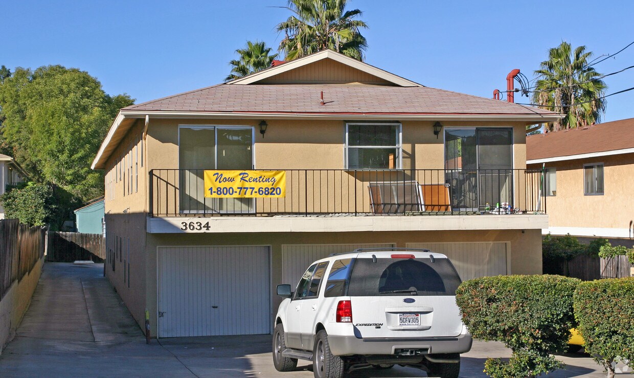 Building Photo - 3634 S Barcelona St