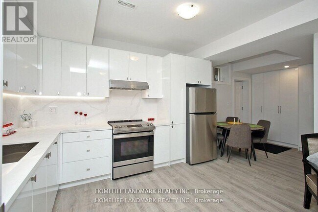 Building Photo - 46 Seguin St