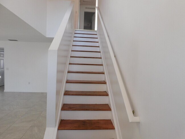 Foto del edificio - 669 Woodland Creek Blvd