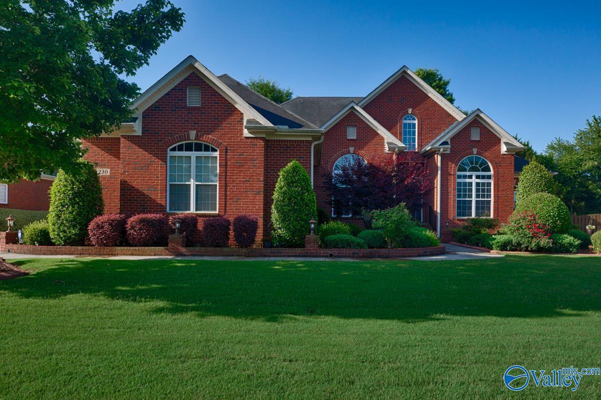 Primary Photo - 230 Bishop Farm Way