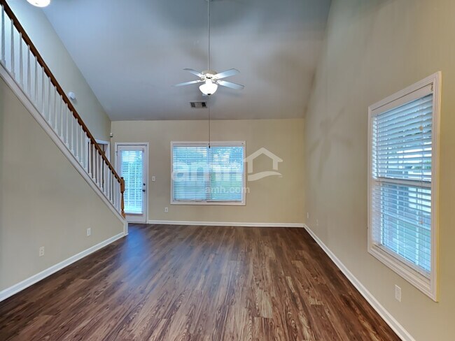 Building Photo - 2341 Suwanee Pointe Drive