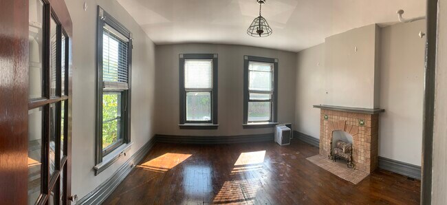 Foto del edificio - 416 W 12th St