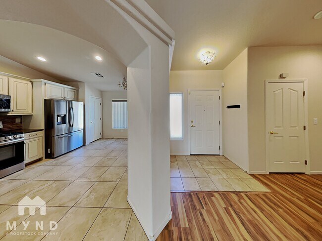 Building Photo - 5110 Stone Cove St