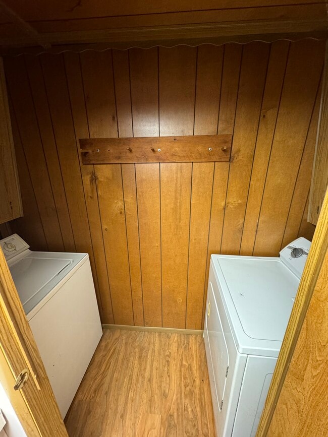 Building Photo - 15 Bickfords Way