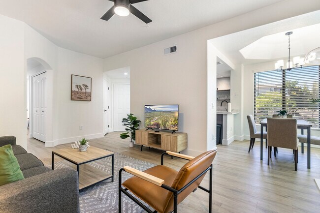 Foto del edificio - 15608 N 71st St