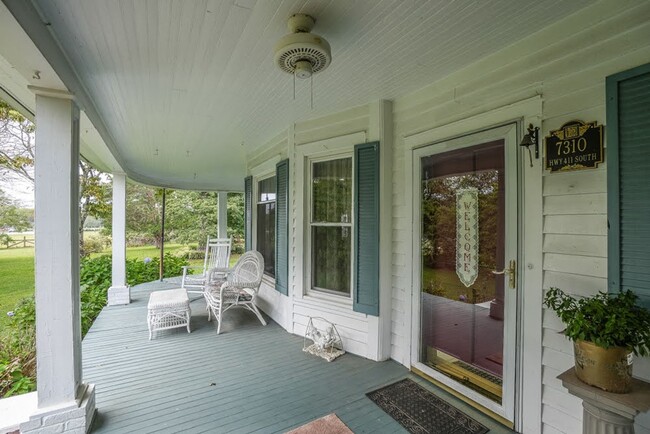 Building Photo - Greenback 37742 - 4 bedroom, 2 full bath &...