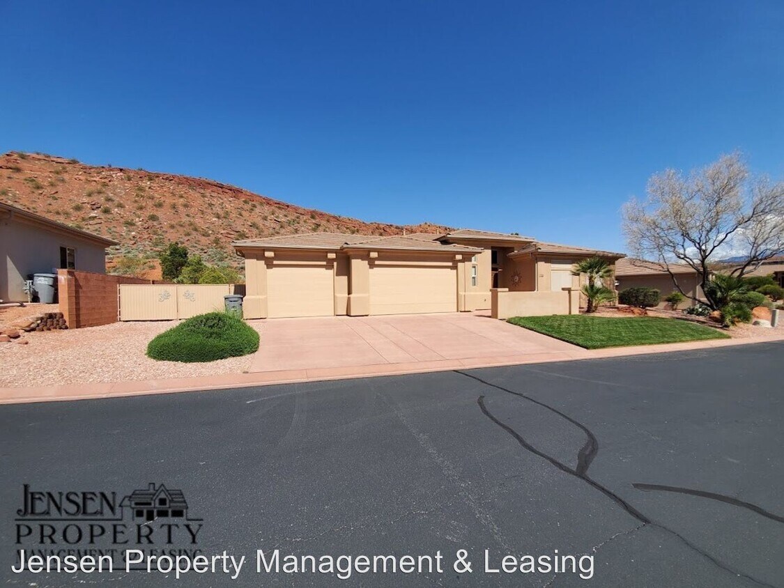 Primary Photo - 1779 N Palo Verde Dr