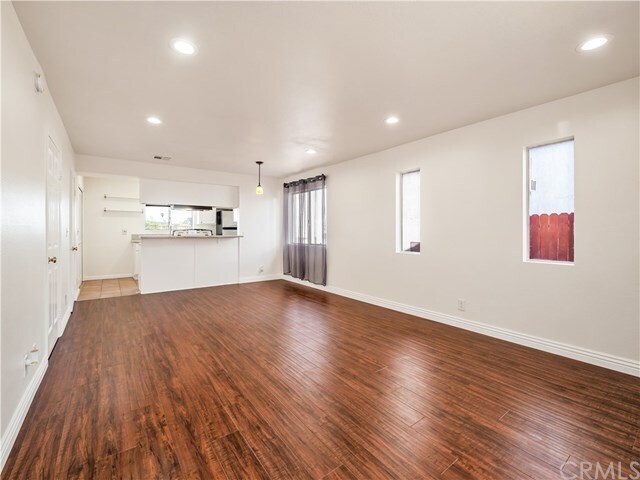 Building Photo - 1025 Coronado Terrace