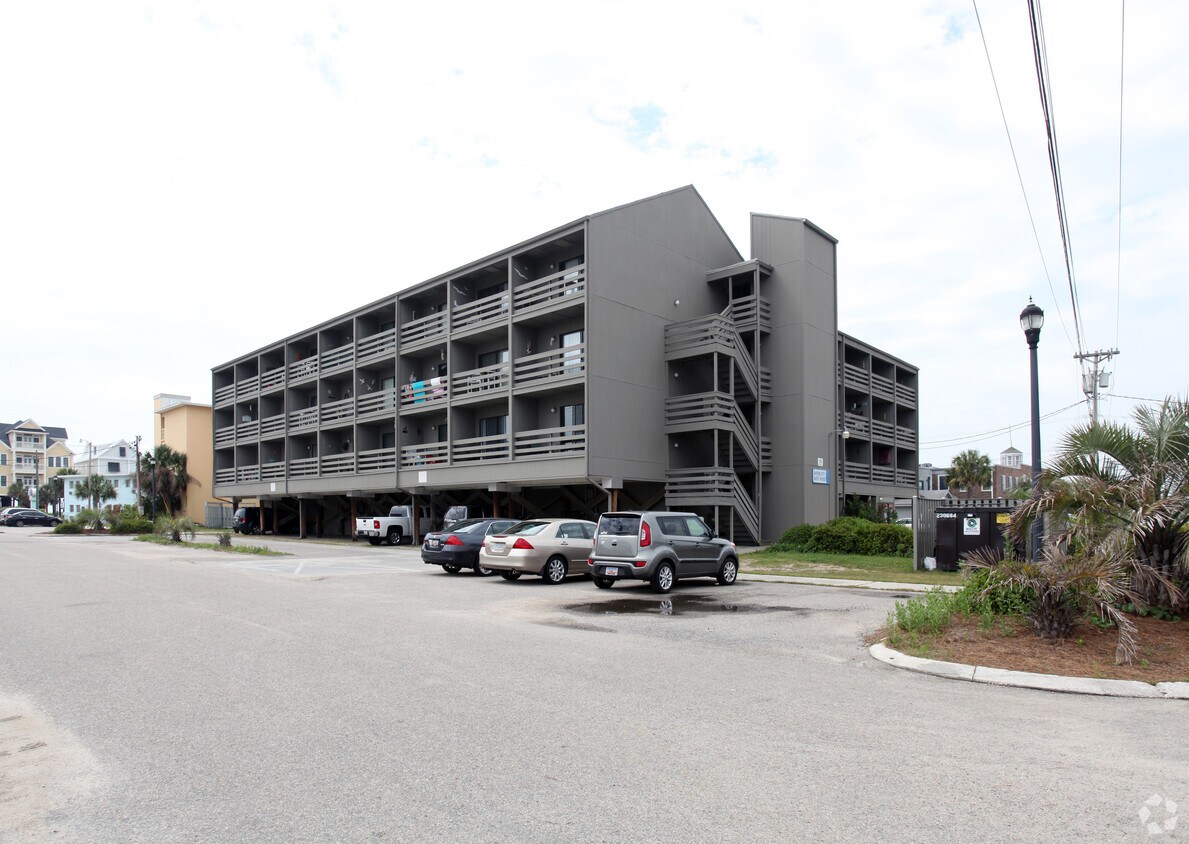 Garden City Guest House Apartments in Murrells Inlet, SC