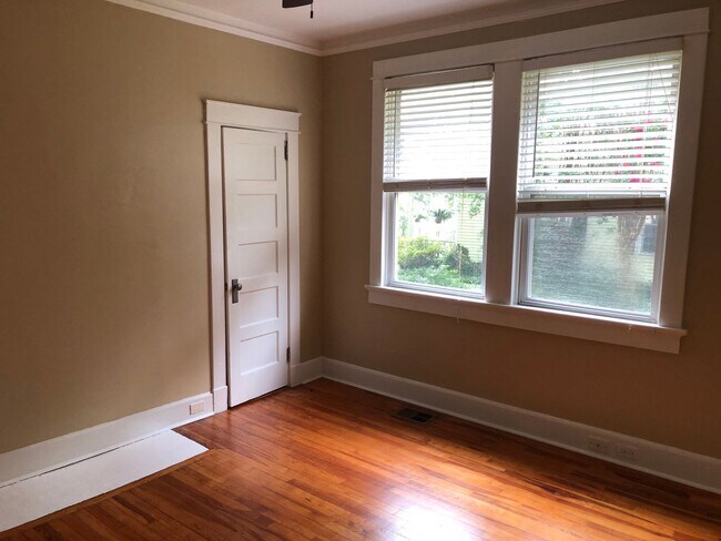 Foto del edificio - Available Fall 2026!