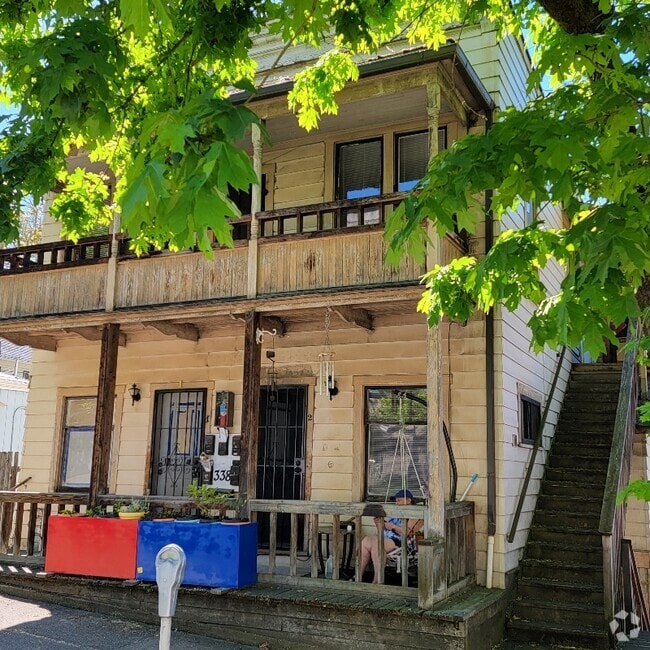 Building Photo - 338 SE Jackson St