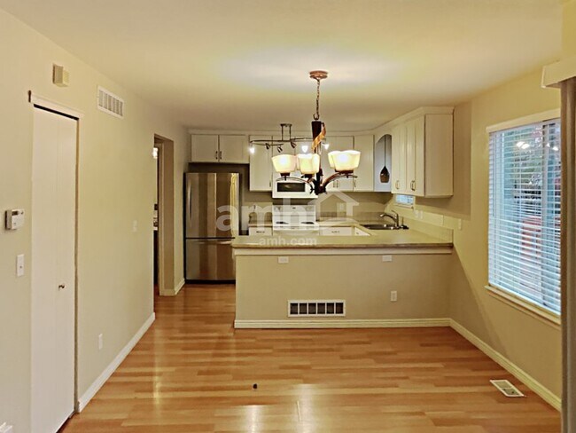 Building Photo - 4261 Choke Cherry Ave