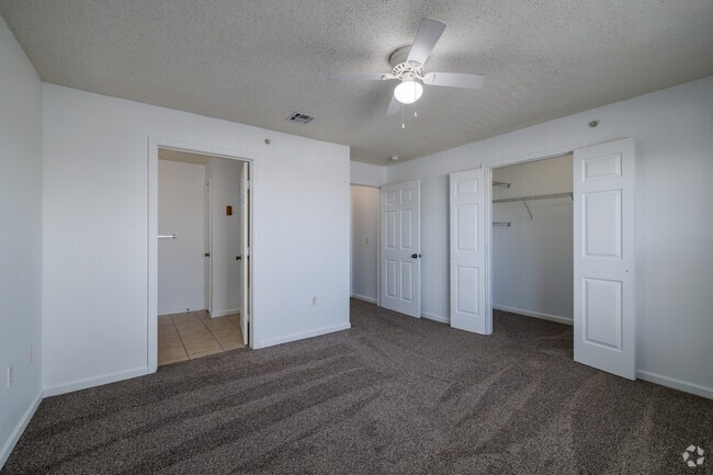 2BR, 2BA - 1,067SF - Primary Bedroom - Terraces at Copper Leaf