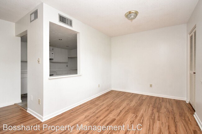 Building Photo - 2 br, 1.5 bath House - 610 Fairways Circle A