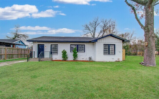 Foto del edificio - 3824 Topping St