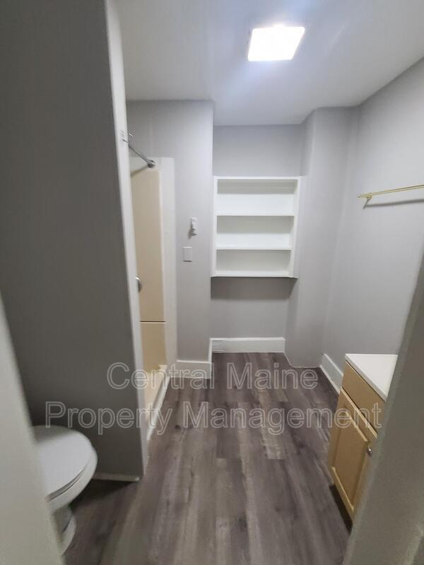 4 Spring Pl Unit 2, Waterville, ME 04901 Condo for Rent in