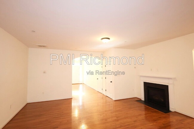 Building Photo - 4707 Brydes Ln