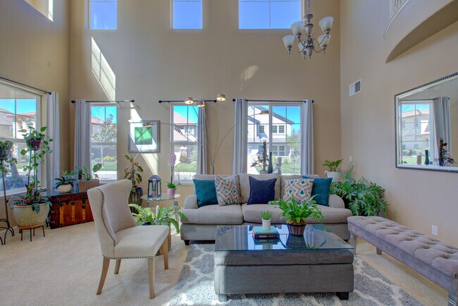 Foto del edificio - 9199 Fairway Ct