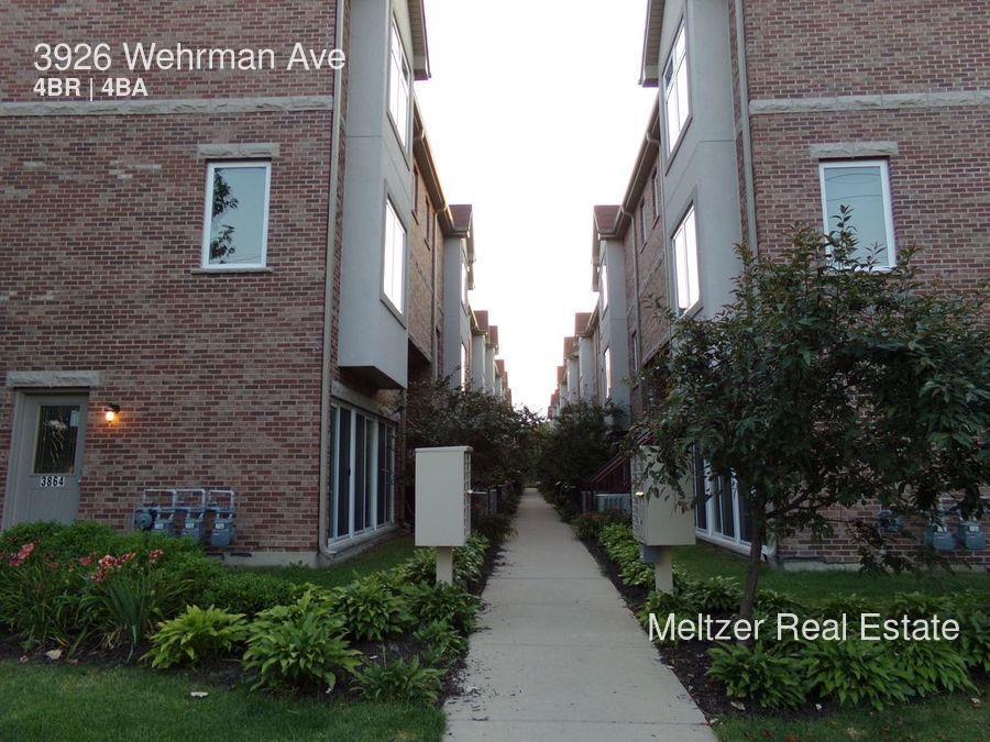 Primary Photo - 3926 Wehrman Ave