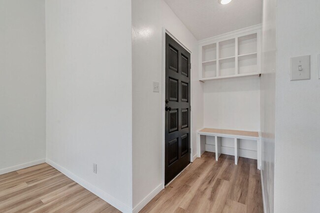 Foto del edificio - Immediate Move In! Newly Remodeled 3 Bed H...
