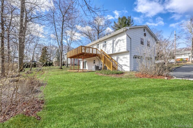 Foto del edificio - 24 Gerke Ave