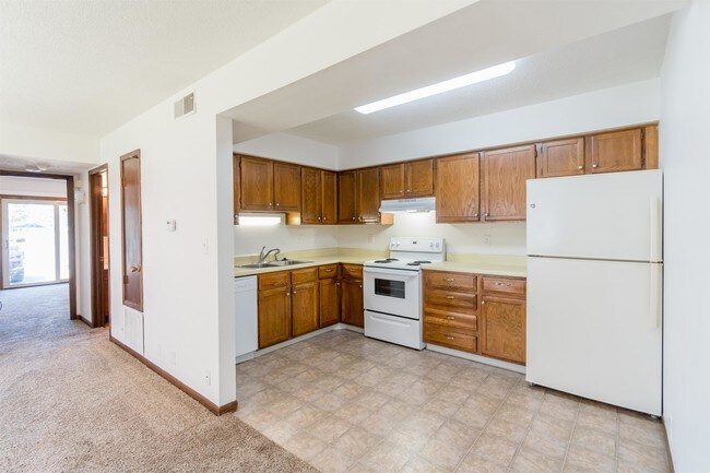 Building Photo - 3211 Terrace Dr