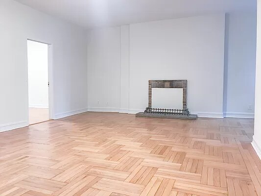 Building Photo - 105 E 63rd St