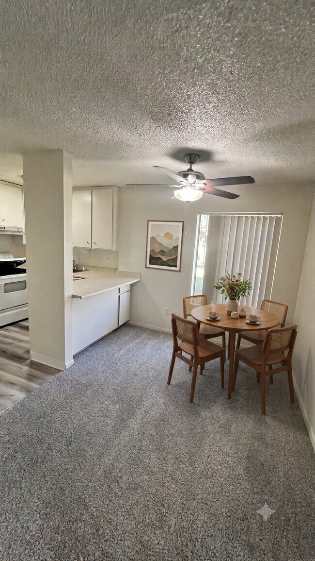 Building Photo - Governor's Square Apartments