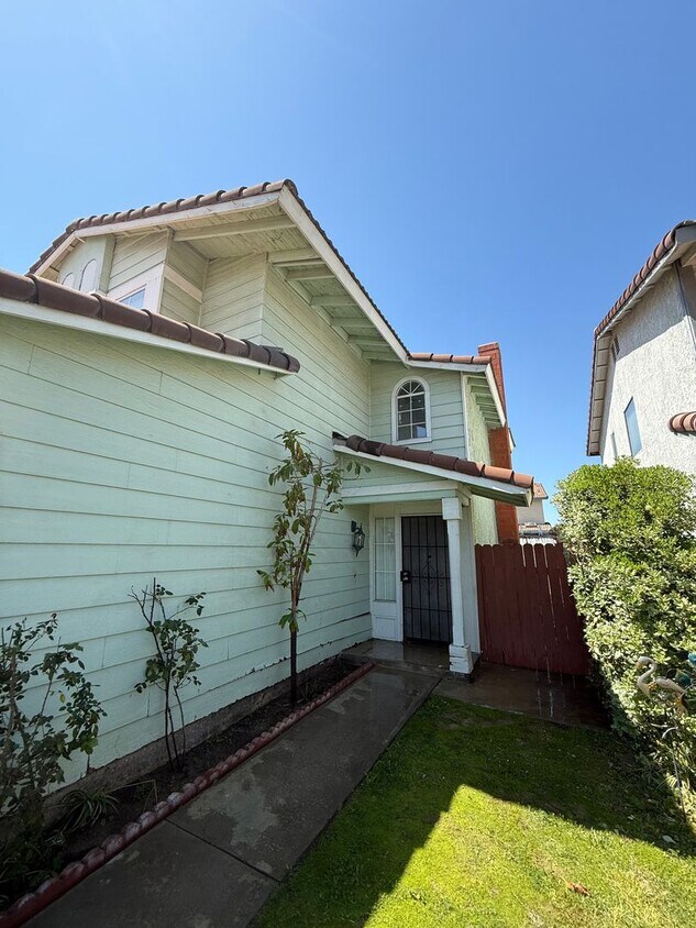 Foto principal - Coming Soon in Moreno valley