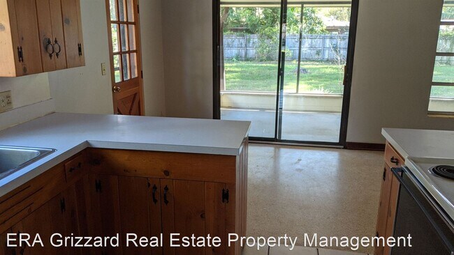 Building Photo - 3 br, 1.5 bath House - 1016 N Perkins Street