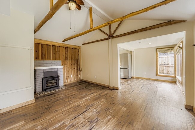 Building Photo - 9 Moon Dance Ln