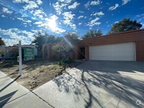 Building Photo - 1136 Hermosillo Dr