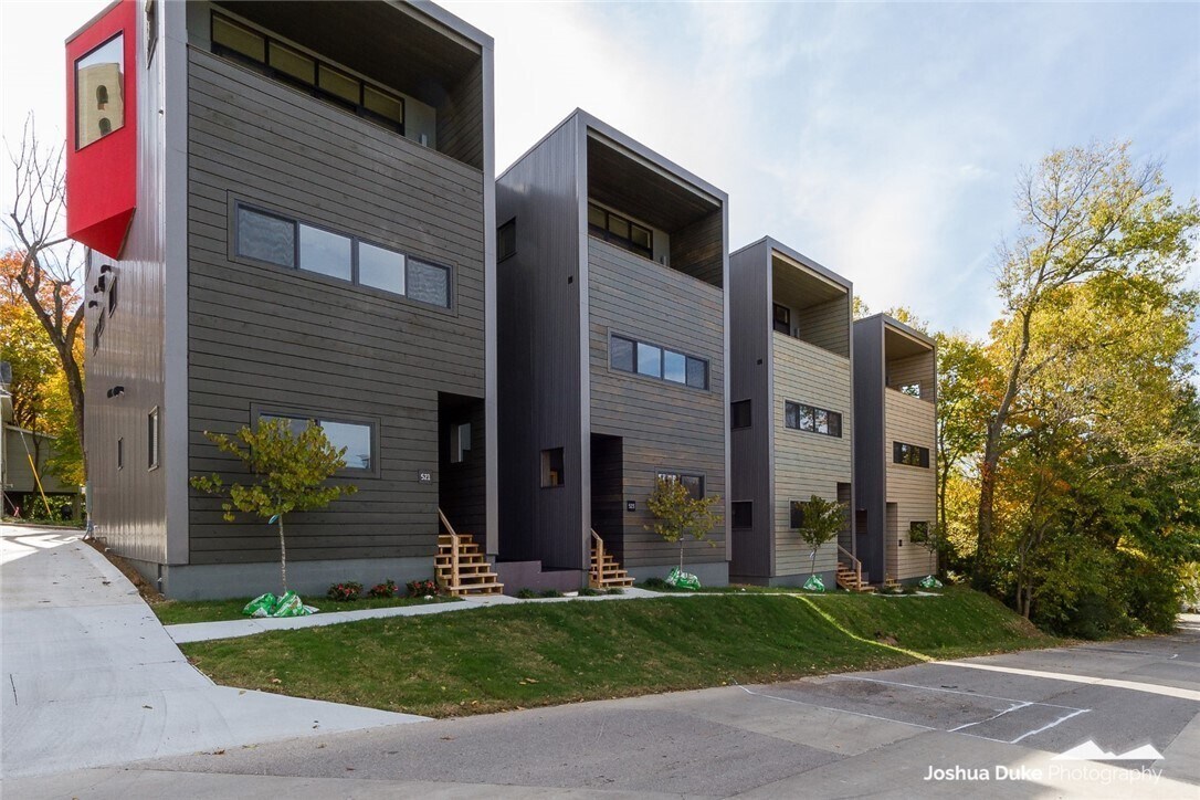 Foto principal - 523 W Meadow St