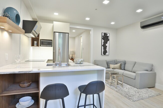 Sala de estar / Cocina - 1819 Vernon St NW
