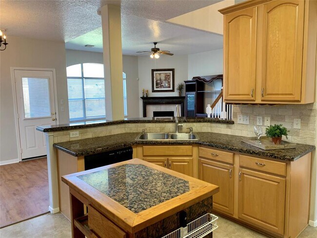 Foto del edificio - 11218 Timbertree Ln