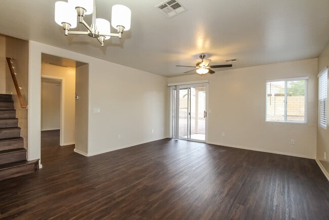 Foto del edificio - 22740 W Mohave St