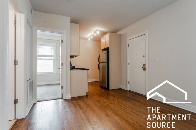 Foto del edificio - 3814 N Sheffield Ave