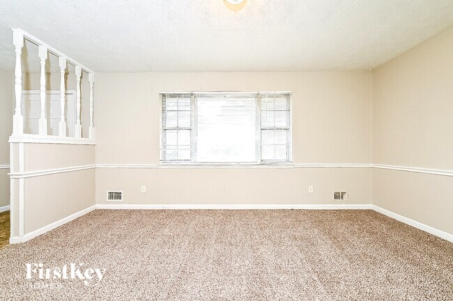 Foto del edificio - 6694 Bedford Rd