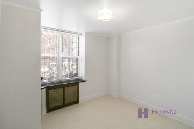 Building Photo - 25-20 Ditmars Blvd