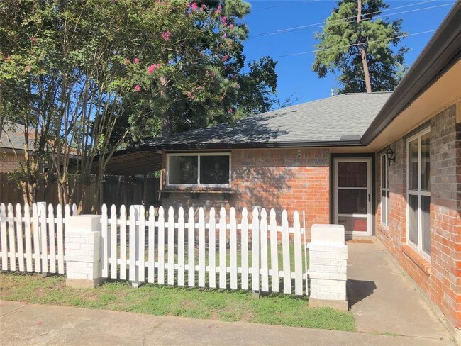 Building Photo - 17007 Methil Dr